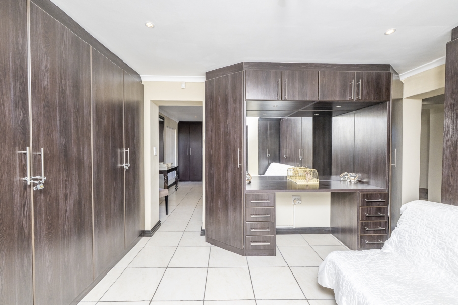 7 Bedroom Property for Sale in Eversdal Western Cape